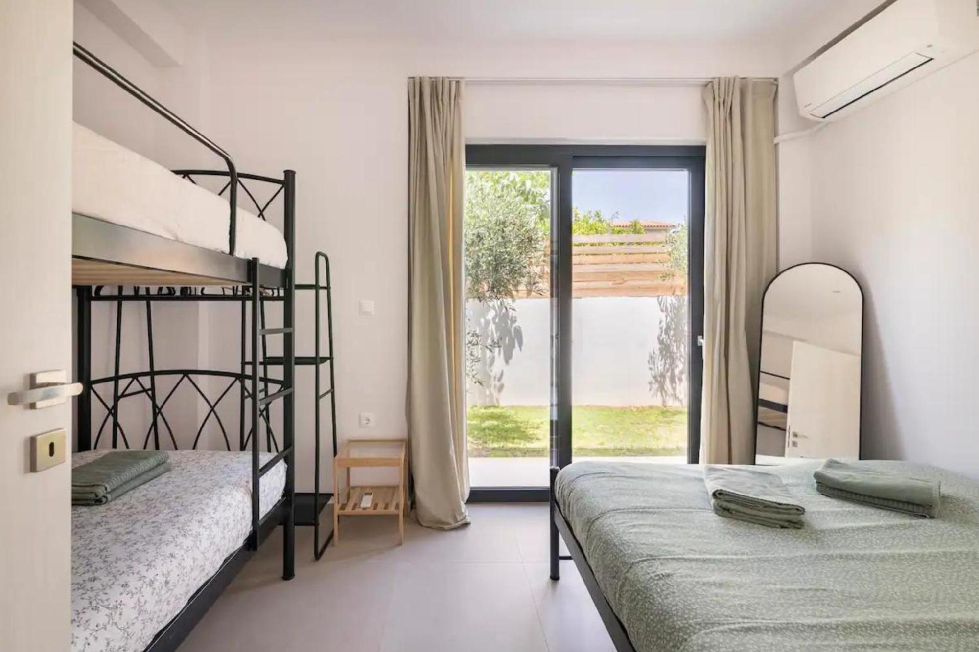 Villa Kala Loutraki - Private Pool & Sauna I Beach Eksteriør billede